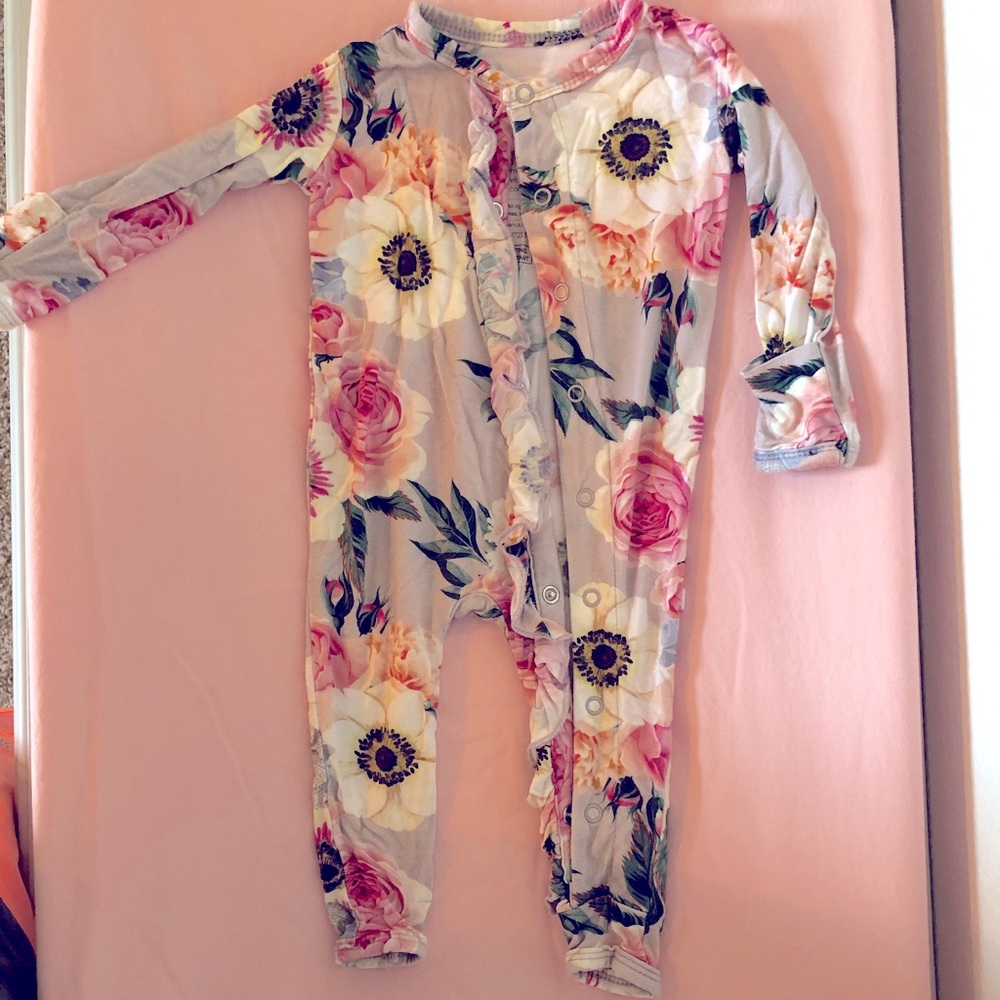 Posh Peanut onesie. Not footed, snap closures.